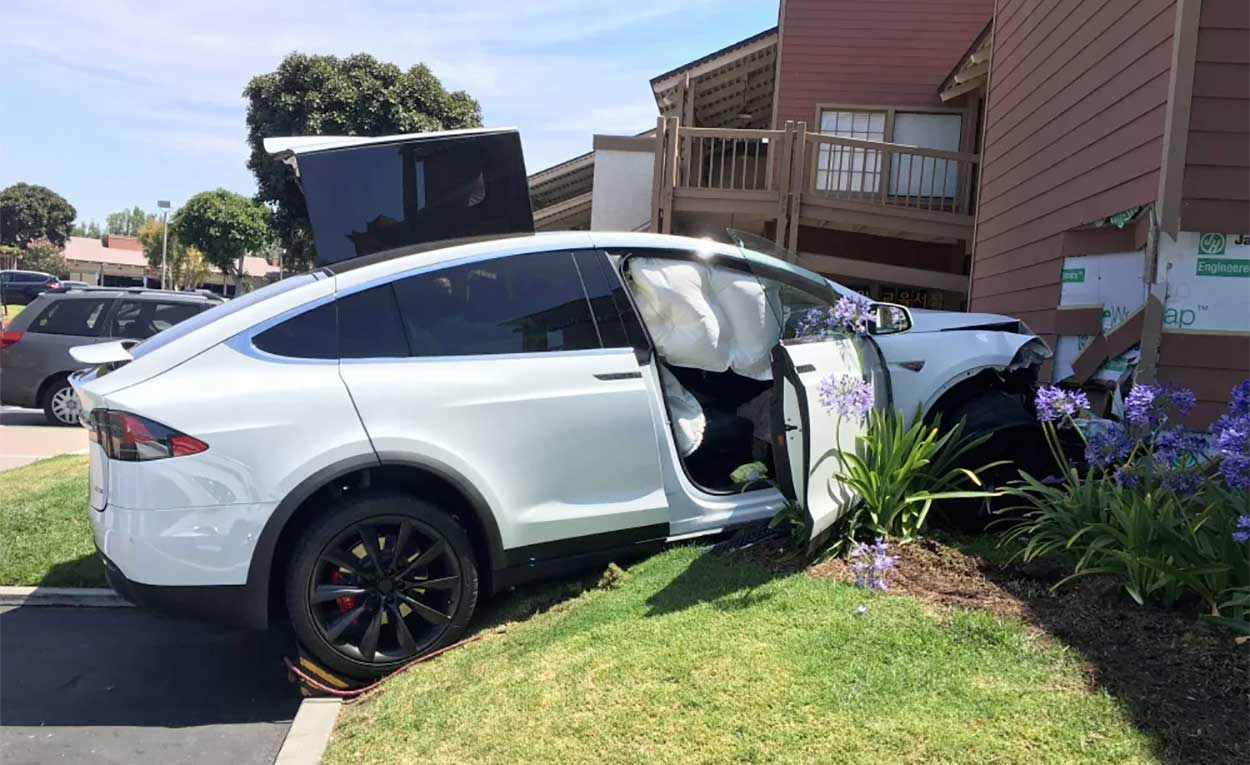 Tesla Autopilot fick kritik efter hundratals olyckor – utreds igen trots åtgärd