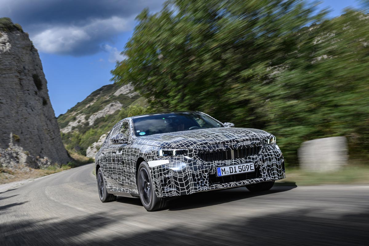 Snart premiär för nya elbilen BMW i5 – bilderna från sista testerna