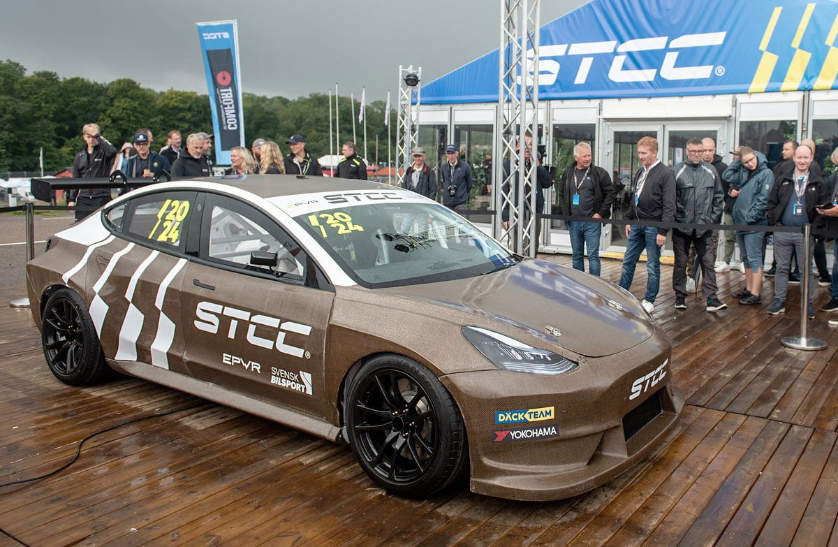 Now the first STCC Tesla car is ready – ready for city races in Helsingborg and Gothenburg – All about electric cars
