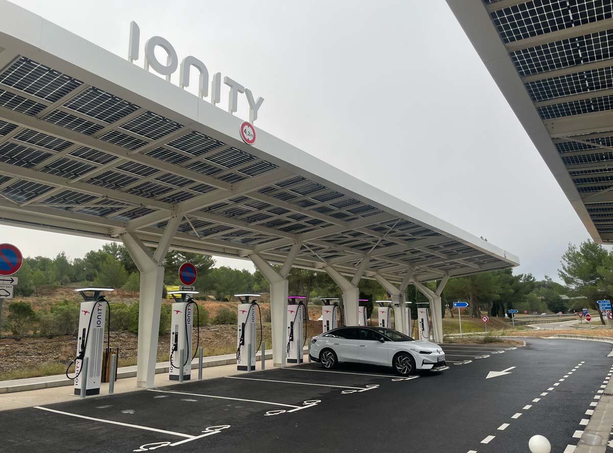 Ionity räddar bilsemestern för elbilister i sommar